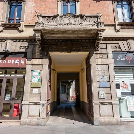 아파트 Intrho Isola Luxury , Modern & Cozy 밀라노